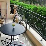 דירה 1-bedroom With Pool & Free Parking, 300 M To The
