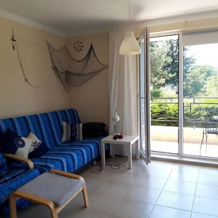 1-bedroom With Pool & Free Parking, 300 M To The Appartement Pomorie