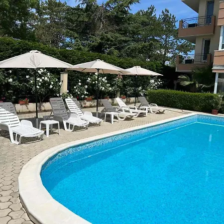 شقة 1-bedroom With Pool & Free Parking, 300 M To The بوموري