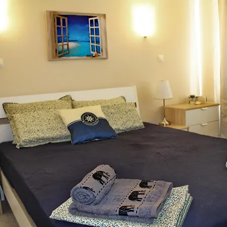 Appartement 1-bedroom With Pool & Free Parking, 300 M To The Pomorie