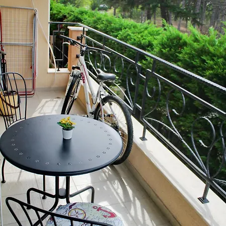 Apartman 1-bedroom With Pool & Free Parking, 300 M To The