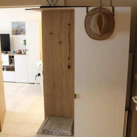 1-bedroom With Pool & Free Parking, 300 M To The Appartement *